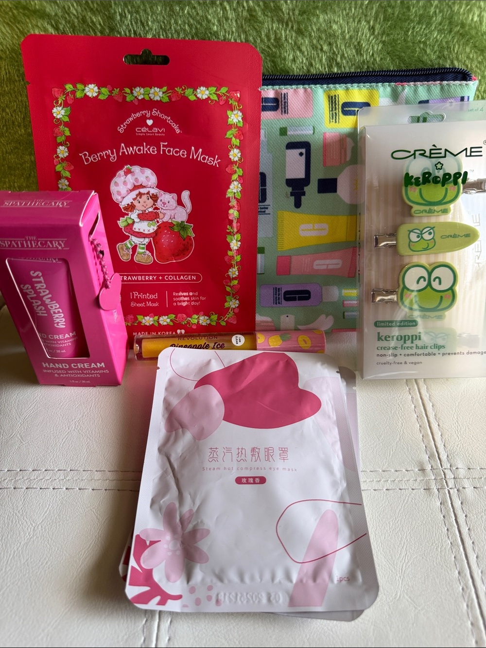 Strawberry Awake Face Mask - Berry Scented Hydrating Sheet Mask (Pink)